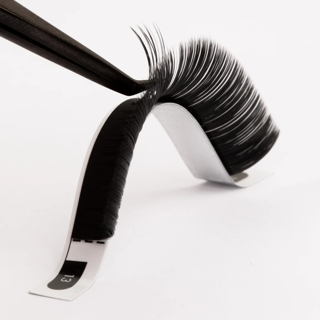 CAMELLIA - EASY FANNING VOLUME LASHES 0.07 - Image 3