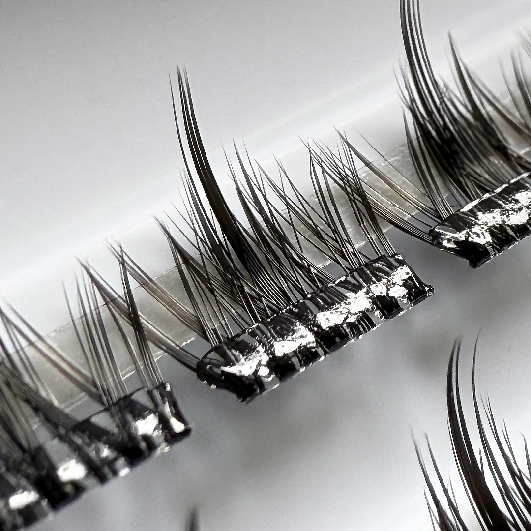 London Lash Pre-Glued Cluster Lashes - Wispy Look - Image 4