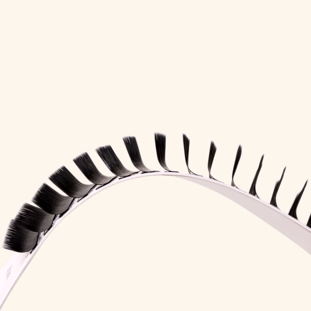 Classic Faux Mink Mayfair Lashes 0.15 - Image 3