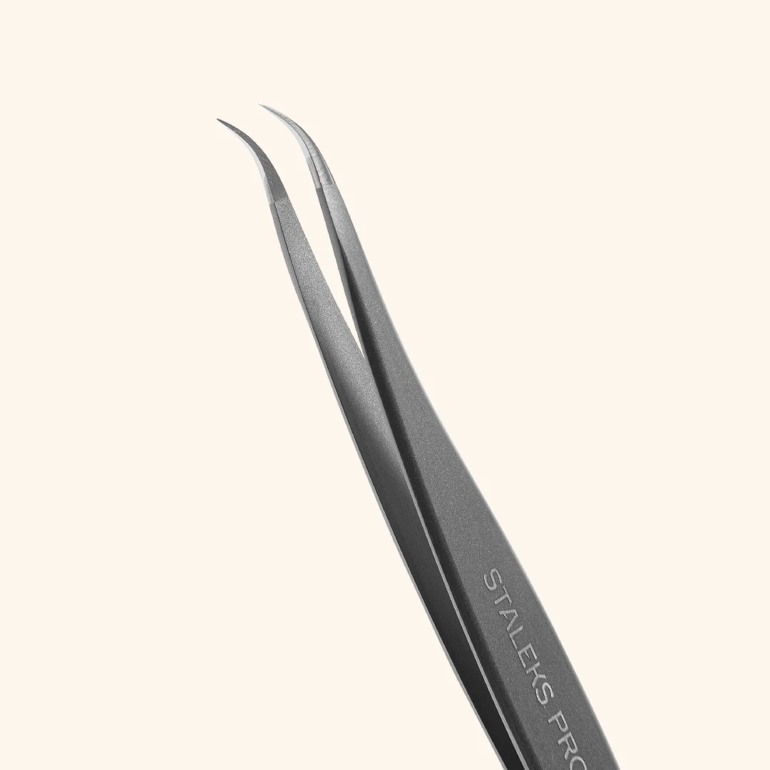 Petite Curved Tip Classic & Volume Eyelash Extensions Tweezers - Image 4