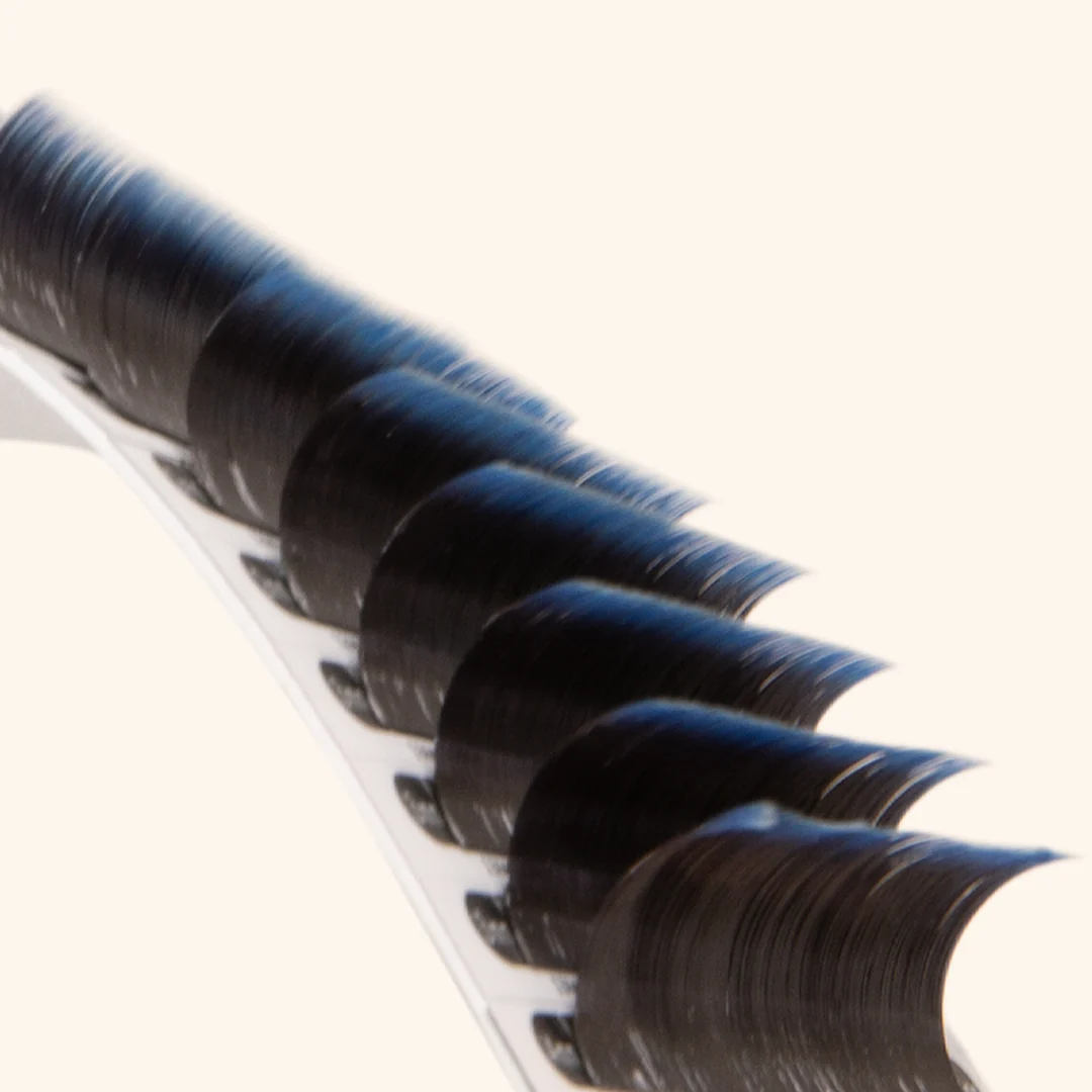 Blue Two-Tone Ombre Lashes 0.07 - Image 3