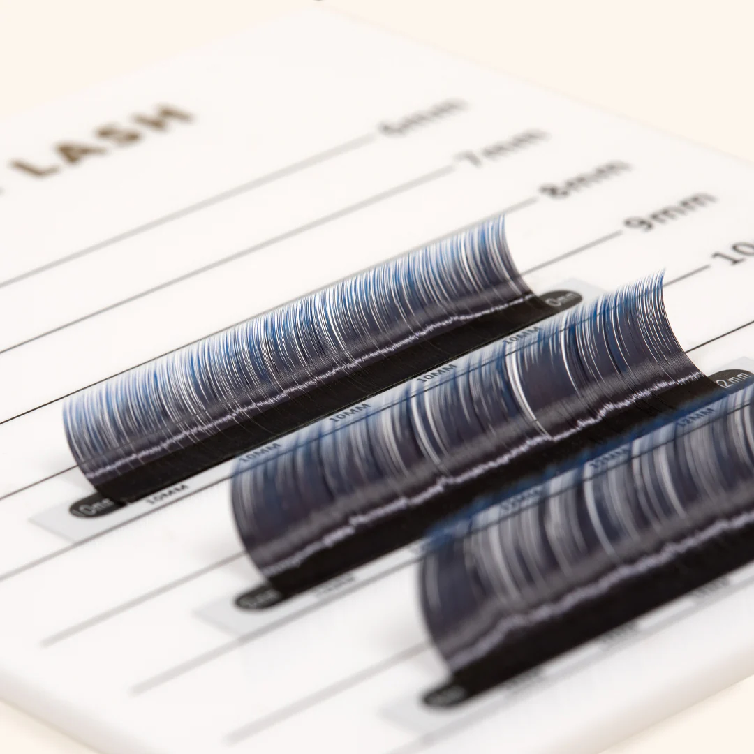 Blue Two-Tone Ombre Lashes 0.07 - Image 4